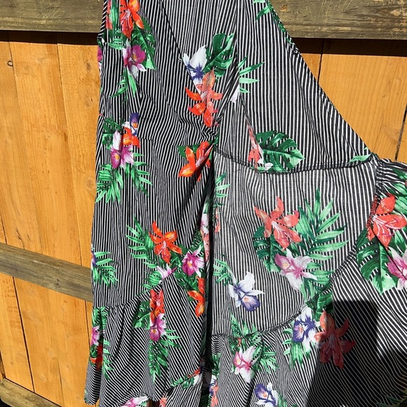 WHO WHAT WEAR Cotton STRIPE Tropical FLORAL Print WRAP RUFFLE Dress Medium - Picture 8 of 9